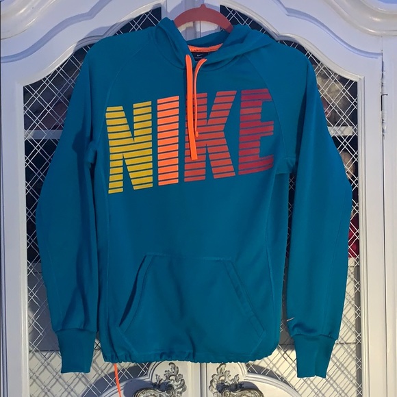 therma fit nike hoodie